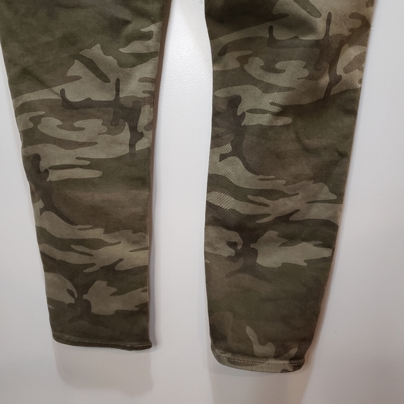 Like New! LEVI'S 711 CAMO SKINNY ANKLE JEANS 33 - Picture 12 of 16